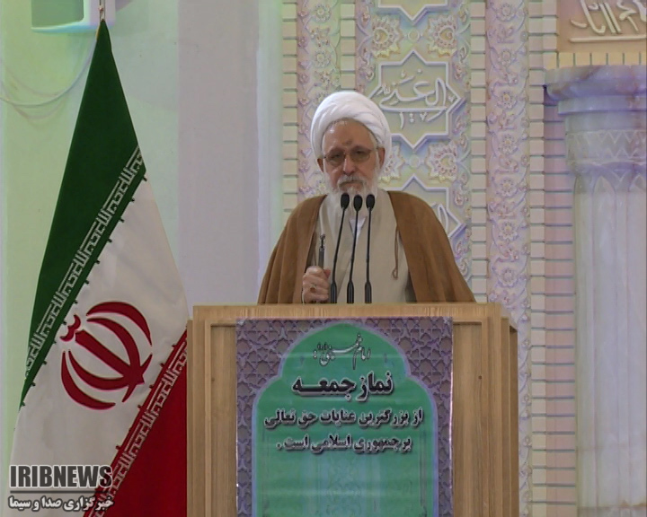 ایستادگی تنها راه مقابله با دشمنان