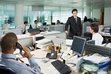 کارمندان کدام کشورها بیشتر کار میکنند؟ کارمندان کدام کشورها بیشتر کار میکنند؟