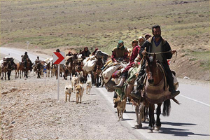 ورود عشایـر ایل بختیاری به شهر ستان غرب استان اصفهان