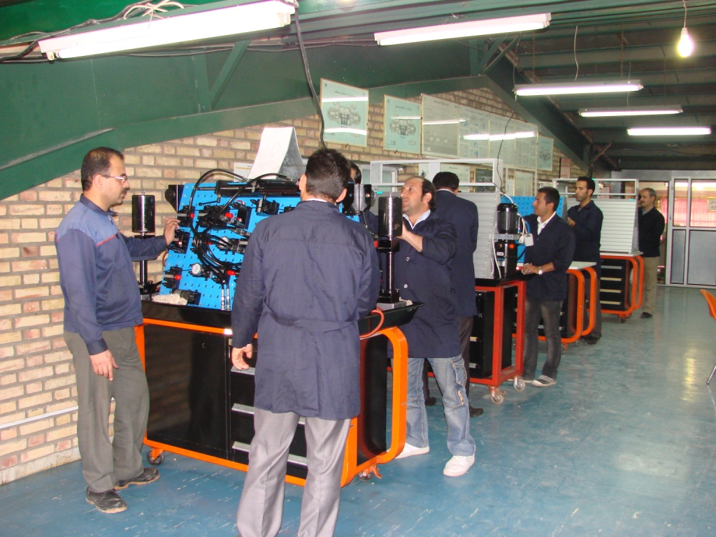 اشتغال به&zwnj;کار 30 درصد از آموزش دیدگان فنی و حرفه&zwnj;ای شهرستان دشتی