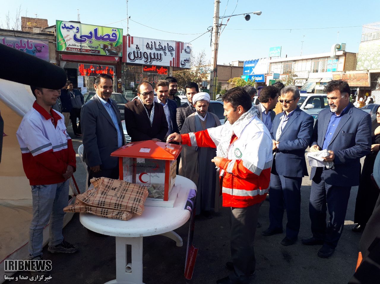 جمع آوری ۳۵ میلیون تومان کمک مردم فاروج به هموطنان زلزله زده