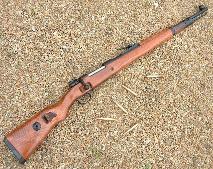 متخلفان شکار در دام