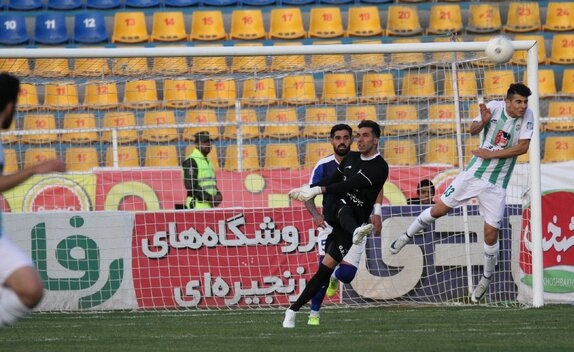 پیروزی ذوب آهن بر تیم رضوانی اصفهان پیروزی ذوب آهن بر تیم رضوانی اصفهان