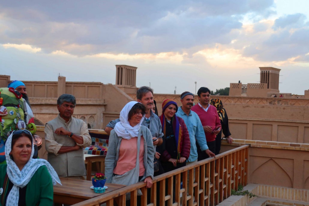 ارسال پیام صلح، از هند تا یزد