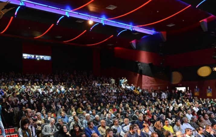 تماشاخانه مهر، میزبان چنور