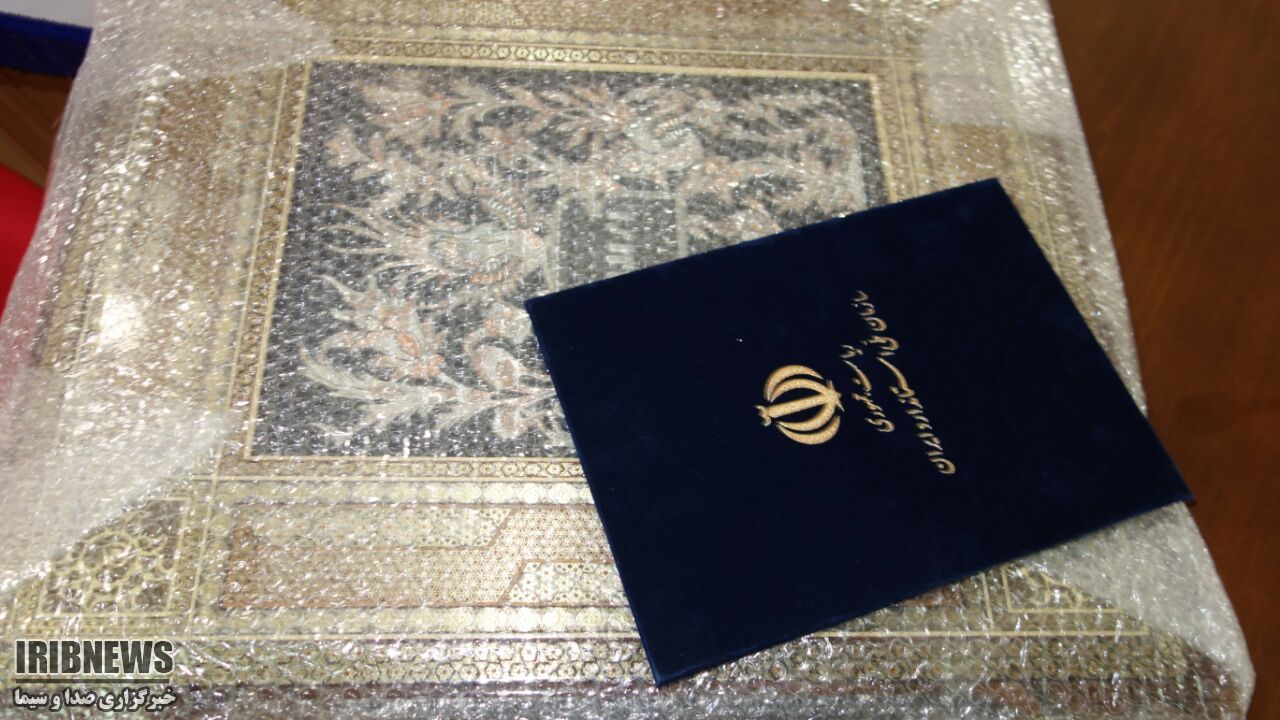 قدردانی از خبرنگار صداوسیمای مرکز زنجان درجشنواره استاندارد