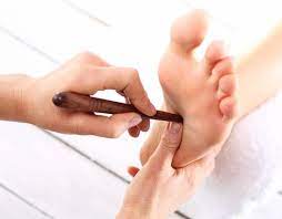 ماساژ پاها قبل از خواب چه فوایدی دارد ؟