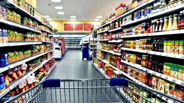 کاهش قیمت کالا‌های اساسی در سایه عرضه زیاد