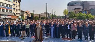 گزارش تصویری اقامه نماز عید سعید فطر در رشت و شهرهای گیلان