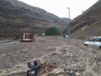 سیل جاده کرج- کندوان را مسدود کرد