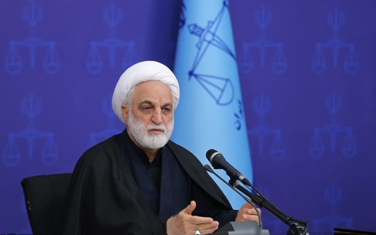 محاکمات علنی به نفع قاضی و دستگاه قضایی بوده است