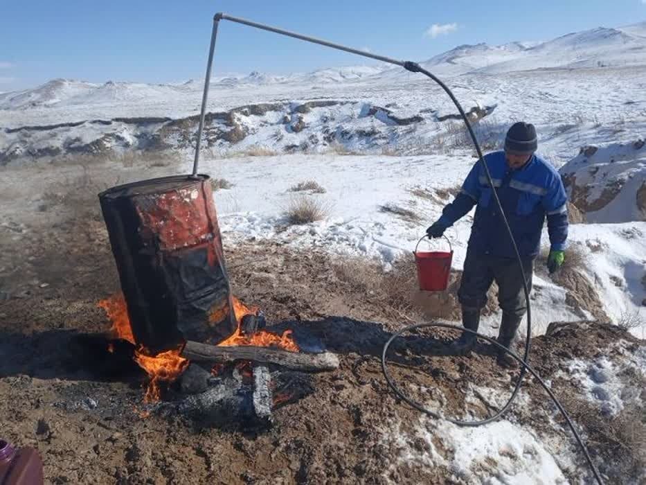 رفع مشکل یخ زدگی تاسیسات آب شرب روستا‌های شهرستان چالدران