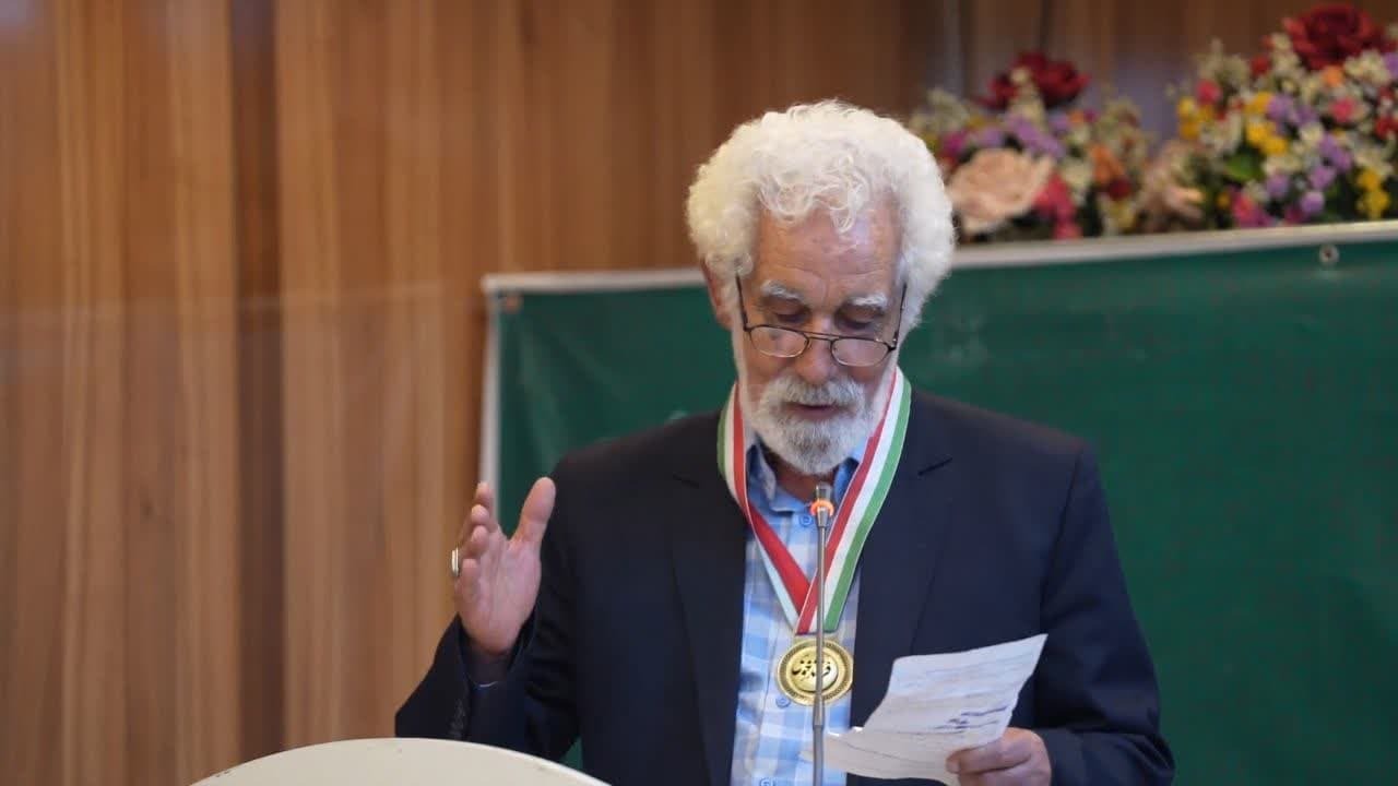 تجلیل از استاد هاشم عابدی از مفاخر عرصه فرهنگ خوی تجلیل از استاد هاشم عابدی از مفاخر عرصه فرهنگ خوی