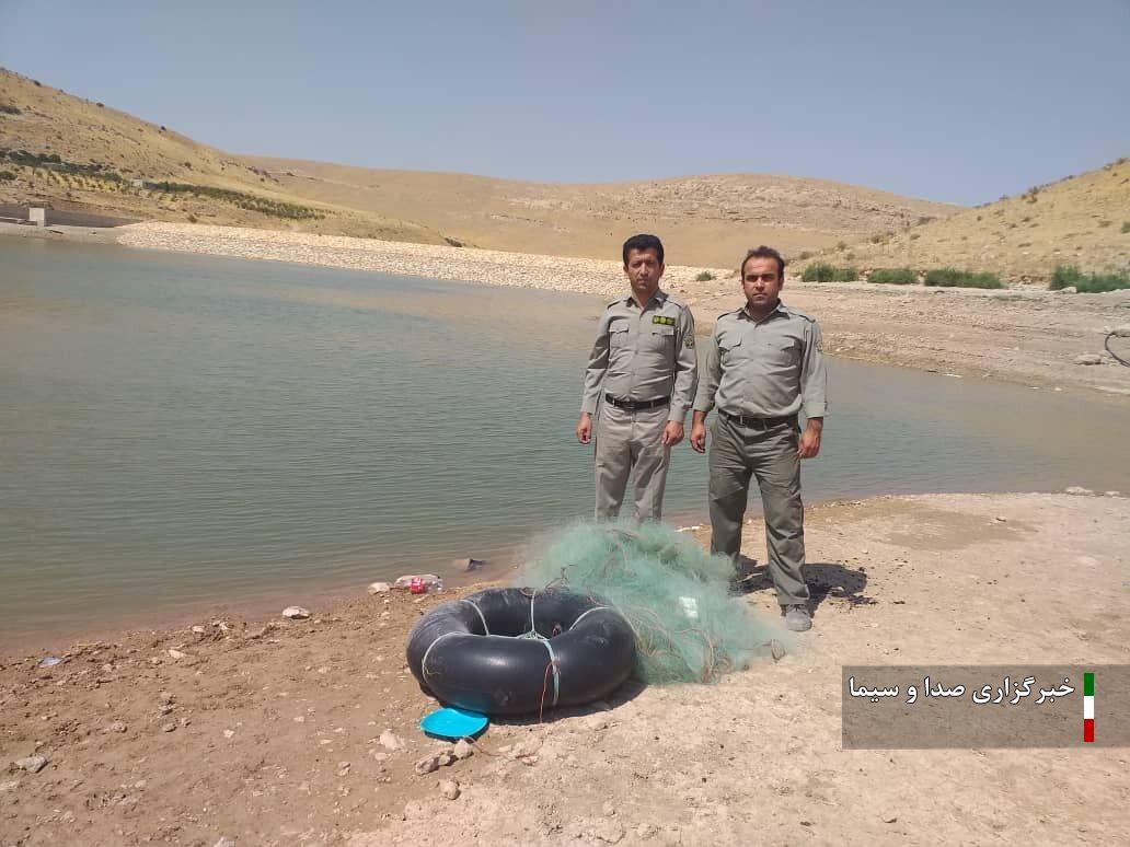 جمع‌آوری بیش از ۷۰۰ متر تور ماهیگیری از صیادان متخلف در بوکان