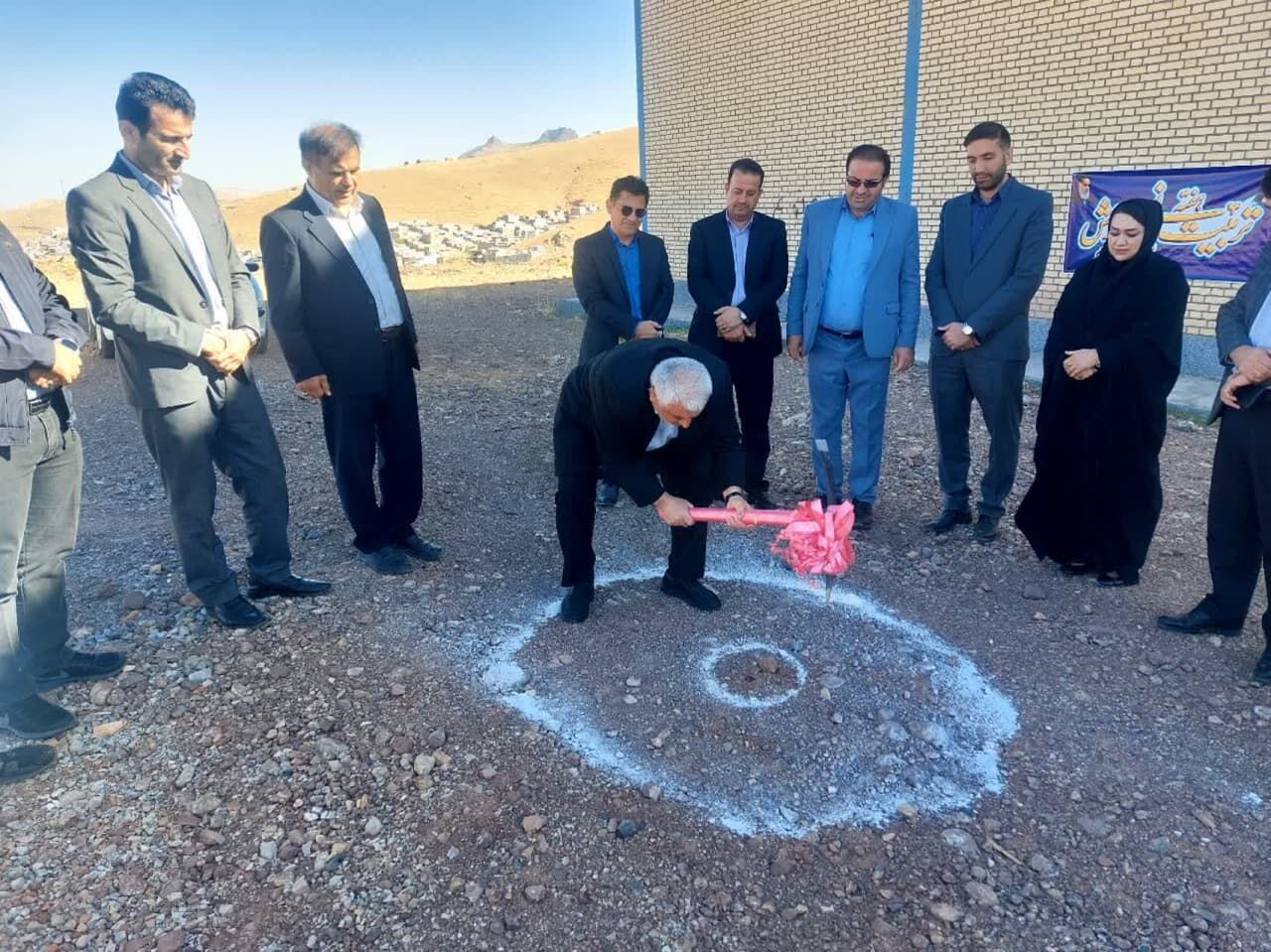 بهره برداری و کلنگ زنی چند طرح ورزشی در شهرستان مهاباد