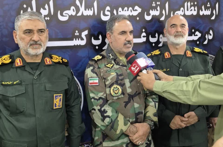 فرمانده قرارگاه جنوب غرب نزاجا: ارتش و سپاه «لشکر الهی» در رکاب ولایت هستند فرمانده قرارگاه جنوب غرب نزاجا: ارتش و سپاه «لشکر الهی» در رکاب ولایت هستند