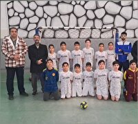 صدر نشینی خردسالان سرخسی در لیگ هندبال