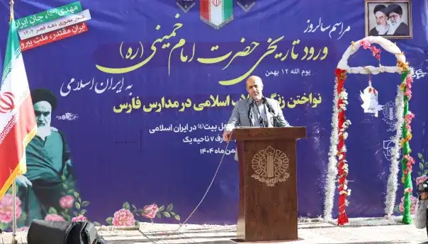 برگزاری جشن‌های انقلاب در مدارس یادآور دستاورد‌ها و ابراز تعهد برای ساخت آینده کشور است