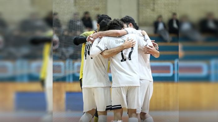 مصاف تیم فوتسال دلسوختگان اهل بیت قم با دائم پناه مشهد مصاف تیم فوتسال دلسوختگان اهل بیت قم با دائم پناه مشهد