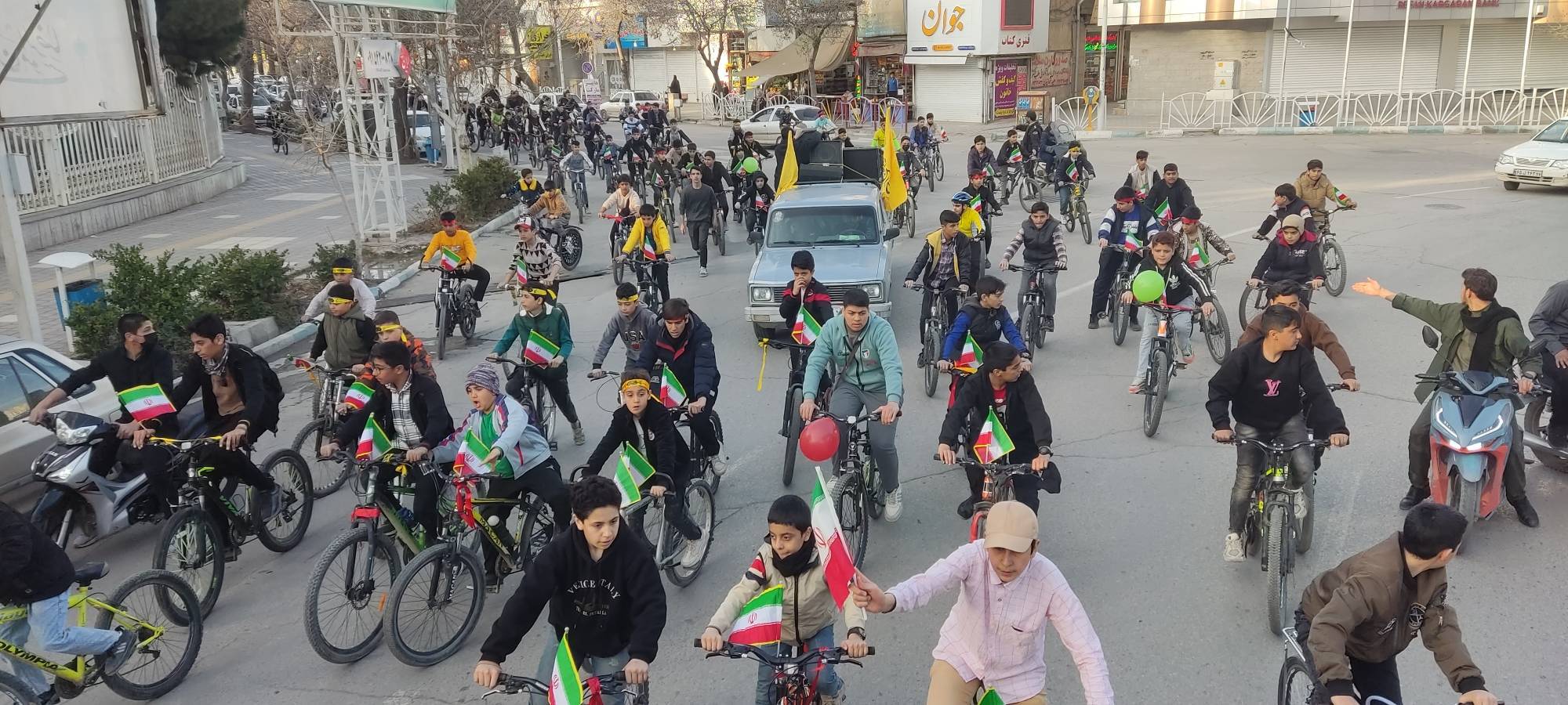 برگزاری همایش «هم‌رکاب عاشقی» با حضور ۳۰۰ دانش‌آموز نیشابوری