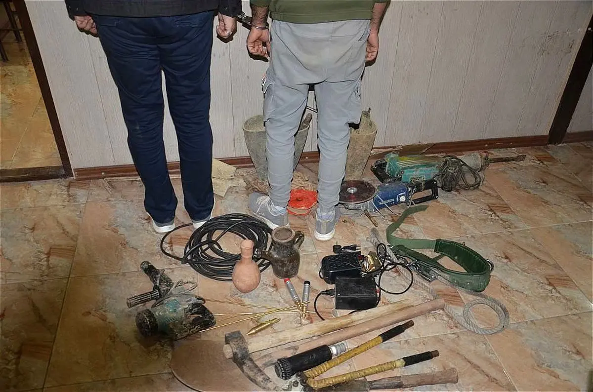 بازداشت حفاران غیرمجاز در محوطه تاریخی شوش بازداشت حفاران غیرمجاز در محوطه تاریخی شوش