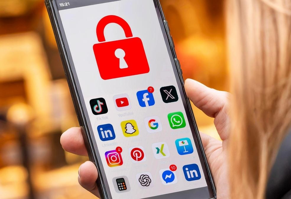 حکمرانی فضای مجازی از اروپا تا آسیا