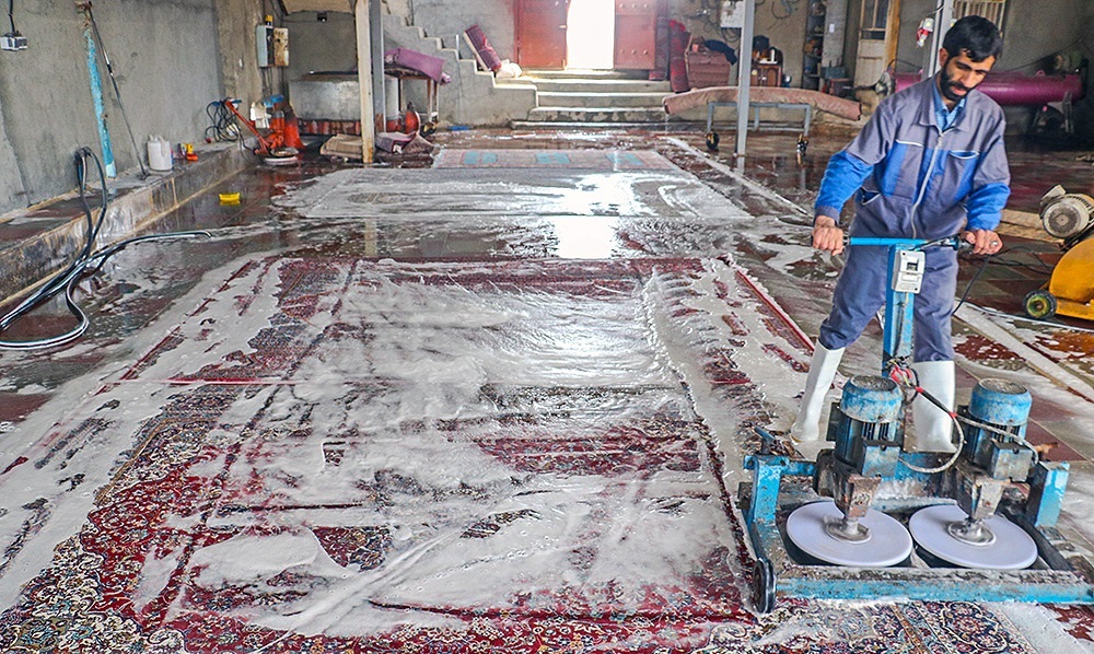قالیشوییهای غیرمجاز و وانتبارهای فرش معضلی جدی در اهواز قالیشوییهای غیرمجاز و وانتبارهای فرش معضلی جدی در اهواز