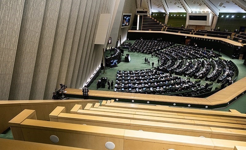 پرداخت هرگونه وجهی از بودجه کشور به ورزش حرفه‌ای ممنوع شد