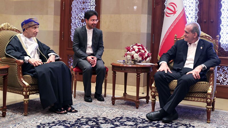تاکید پزشکیان بر تقویت مناسبات برای تامین منافع مشترک با عمان