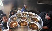 طبخ و توزیع ۵ هزار پرس آبگوشت نذری در شورین
