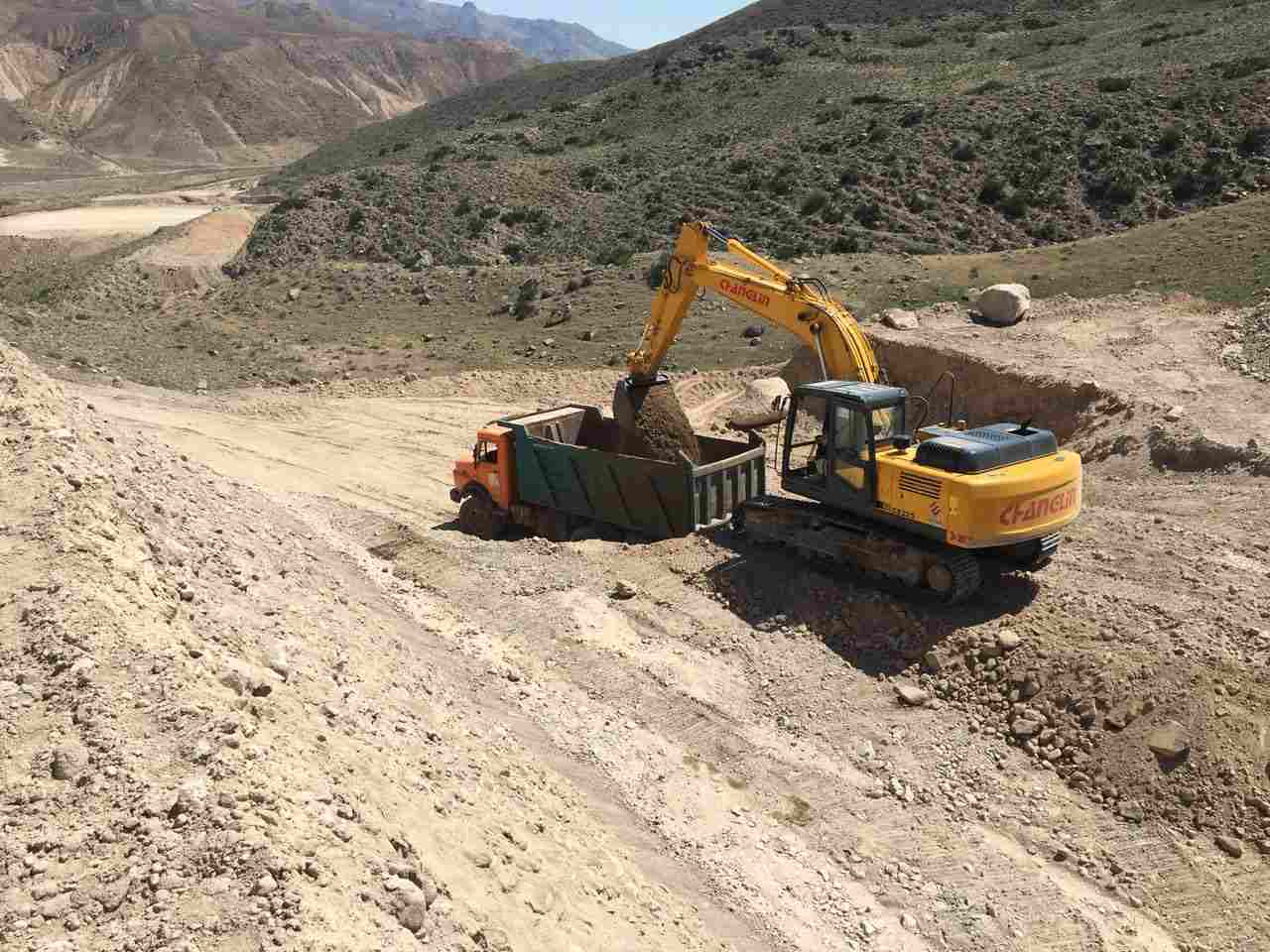 زیرسازی و آسفالت ۴ مسیر حیاتی در لالی خوزستان