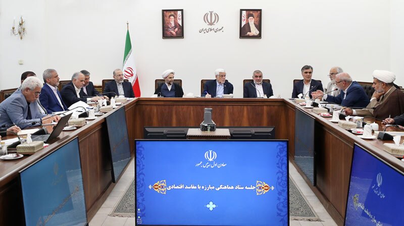 عارف: صدای واحدی برای مبارزه با فساد داشته باشیم