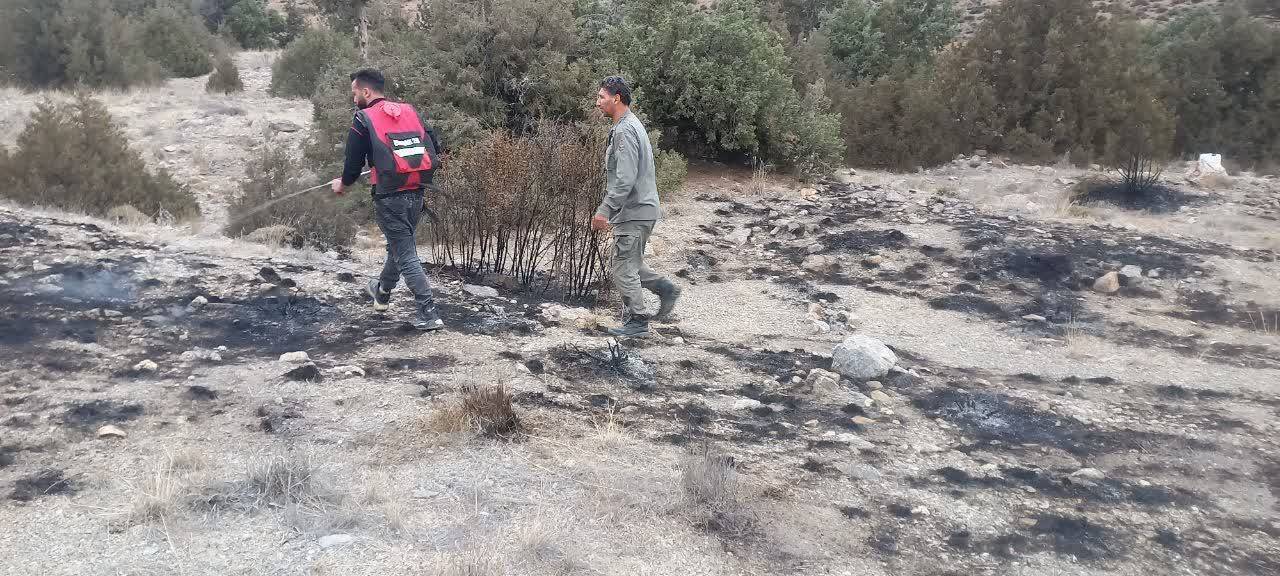 مهار آتش سوزی در ارتفاعات منطقه حفاظت شده در گرگان مهار آتش سوزی در ارتفاعات منطقه حفاظت شده در گرگان