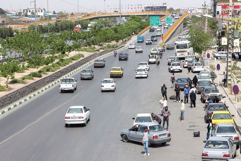 تداوم برخورد با مسافربرهای شخصی در مهاباد