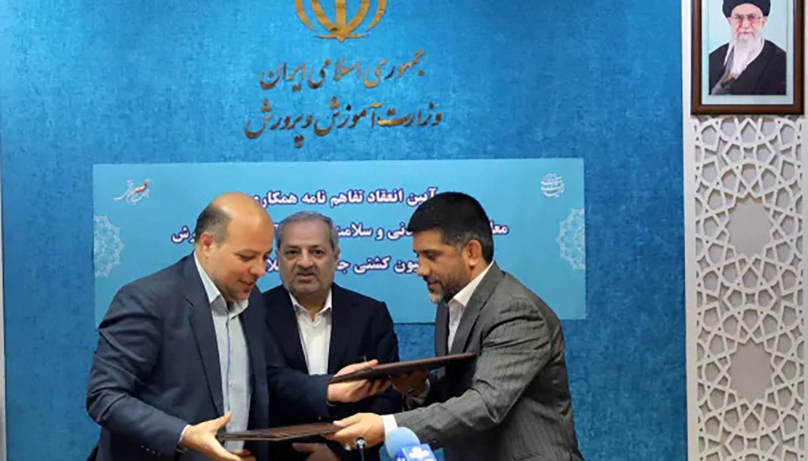 امضای تفاهم نامه همکاری در مورد توسعه کشتی دانش آموزی