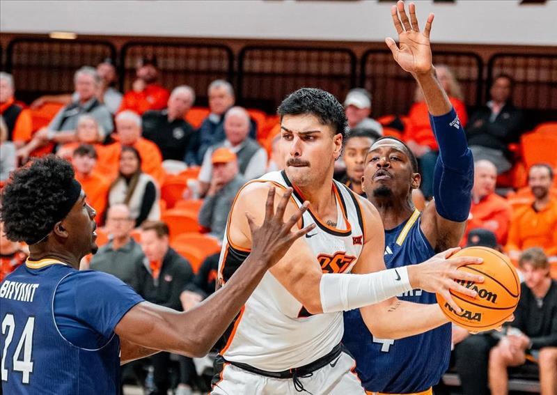 ادامه روند پیروزیهای یاران پارسا فلاح در لیگ NCAA ادامه روند پیروزیهای یاران پارسا فلاح در لیگ NCAA