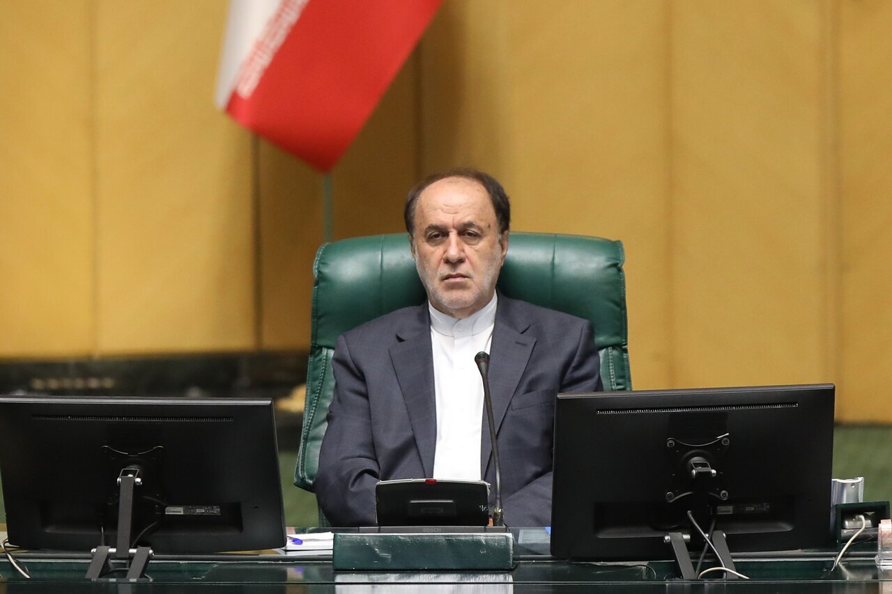 دولت به معیشت پرستاران توجه ویژه کند دولت به معیشت پرستاران توجه ویژه کند