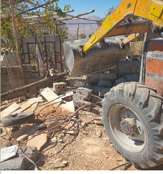 قلع و قمع دو فقره ساخت و سازغیرمجاز در اراضی کشاورزی کیار