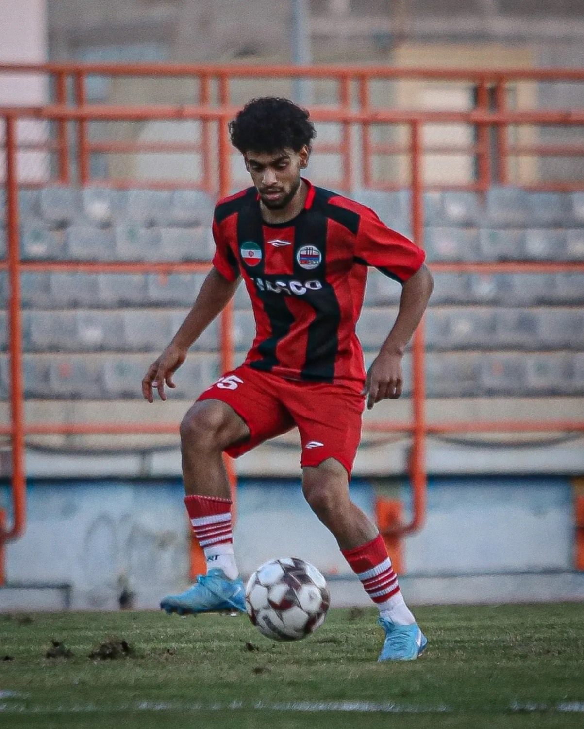 پیروزی تیم فوتبال فولاد هرمزگان مقابل استقلال زاهدان پیروزی تیم فوتبال فولاد هرمزگان مقابل استقلال زاهدان