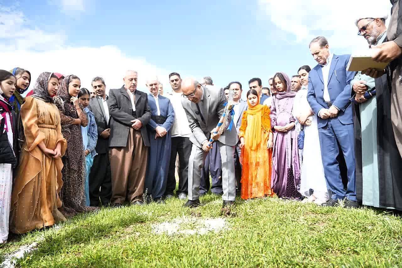 آغاز عملیات اجرایی مدرسه روستای صفی آباد جوانرود آغاز عملیات اجرایی مدرسه روستای صفی آباد جوانرود