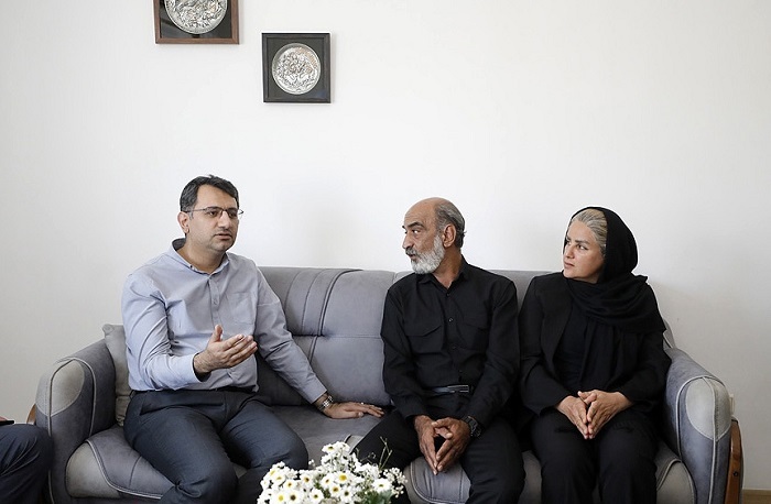 نام گذاری دو خیابان به نامهای ناو دنا و شهید شاهرخیان در کیش نام گذاری دو خیابان به نامهای ناو دنا و شهید شاهرخیان در کیش