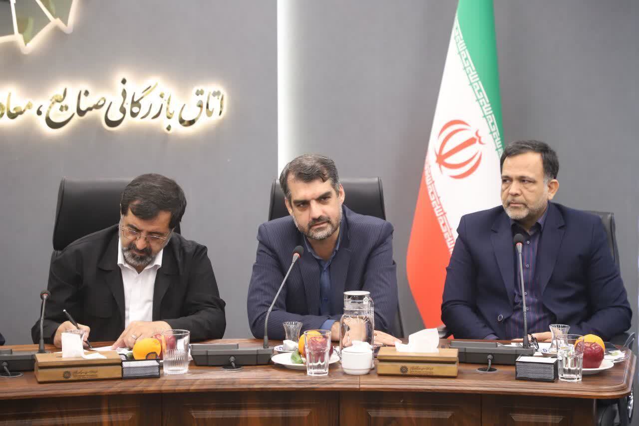 گرد و غبار امروز استان، حاصل ندادن حقآبههای قم در سالهای گذشته است گرد و غبار امروز استان، حاصل ندادن حقآبههای قم در سالهای گذشته است