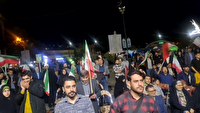 واکنش مردم سنندج همزمان با شنیدن خبر حمله موشکی کشورمان به سرزمین‌های اشغالی
