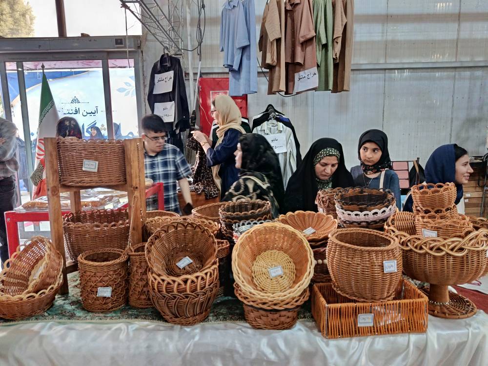 نمایشگاه توانمندیهای بانوان در قزوین با حضور ۲۰۰ بانوی هنرمند نمایشگاه توانمندیهای بانوان در قزوین با حضور ۲۰۰ بانوی هنرمند