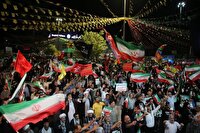 وحدت و تبعیت از رهبری، رمز پیروزی ملت ایران
