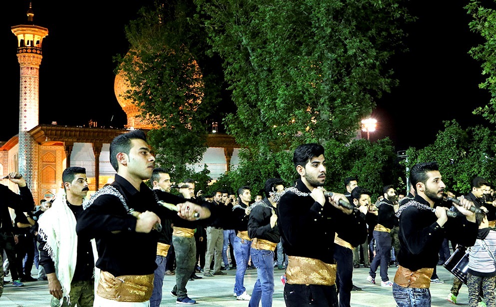 اين رستخيز عام که نامش محرم است اين رستخيز عام که نامش محرم است