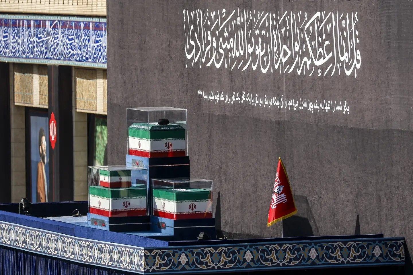 حقیقتِ اقتدار در شکوهِ تشییع؛ میثاق خونین با رهبرِ شهیدِ انقلاب