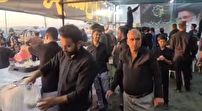 میزبانی مردم پاکدشت از زائران مراسم وداع رهبر شهید