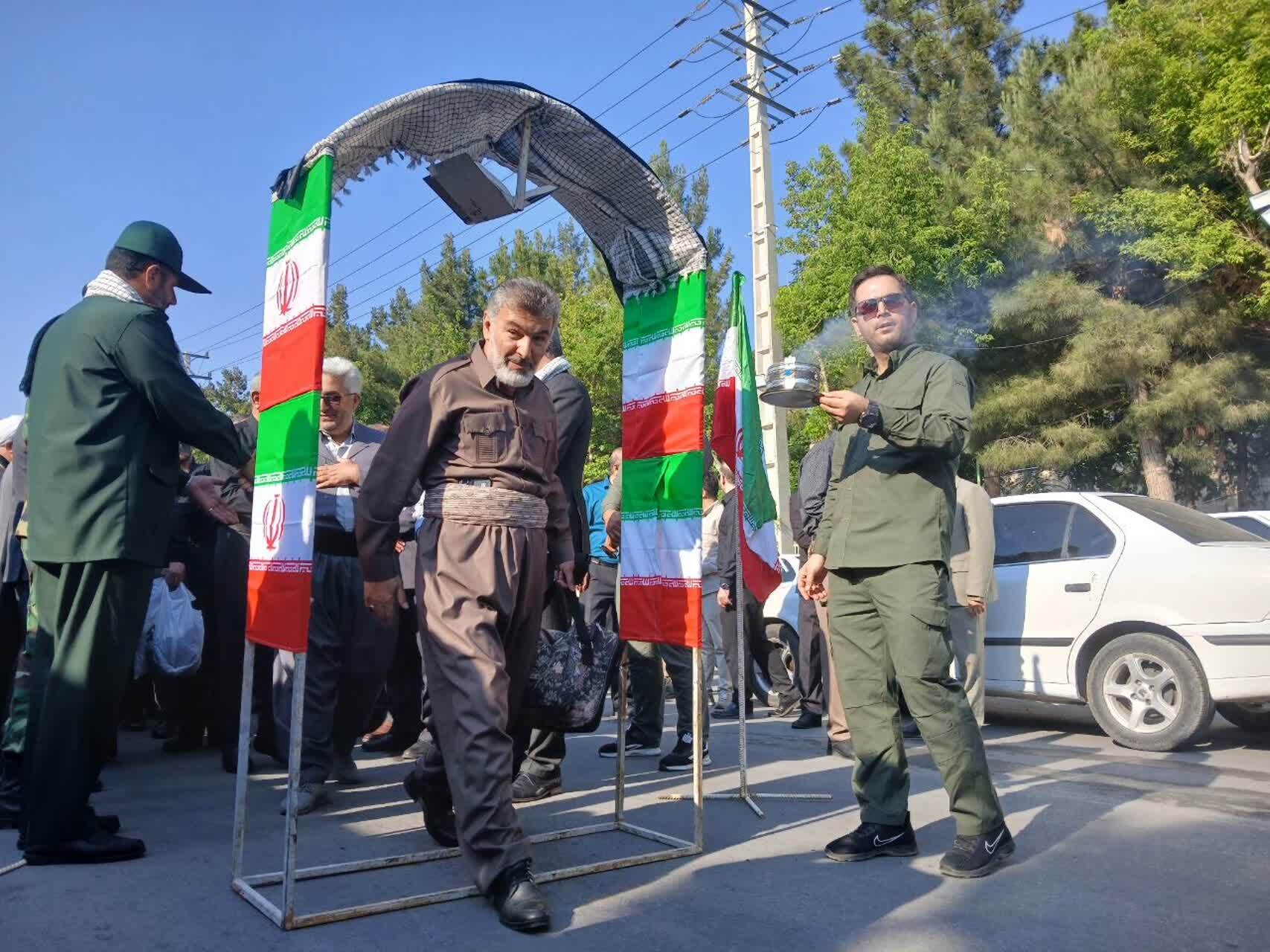 شرکت ۳۰ هزار نفر از آذربایجان غربی در مراسم بدرقه رهبر شهید امت شرکت ۳۰ هزار نفر از آذربایجان غربی در مراسم بدرقه رهبر شهید امت