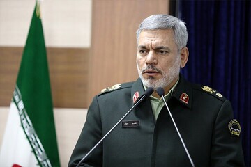 جان خود را فدای آرمانهای رهبر انقلاب میکنیم جان خود را فدای آرمانهای رهبر انقلاب میکنیم